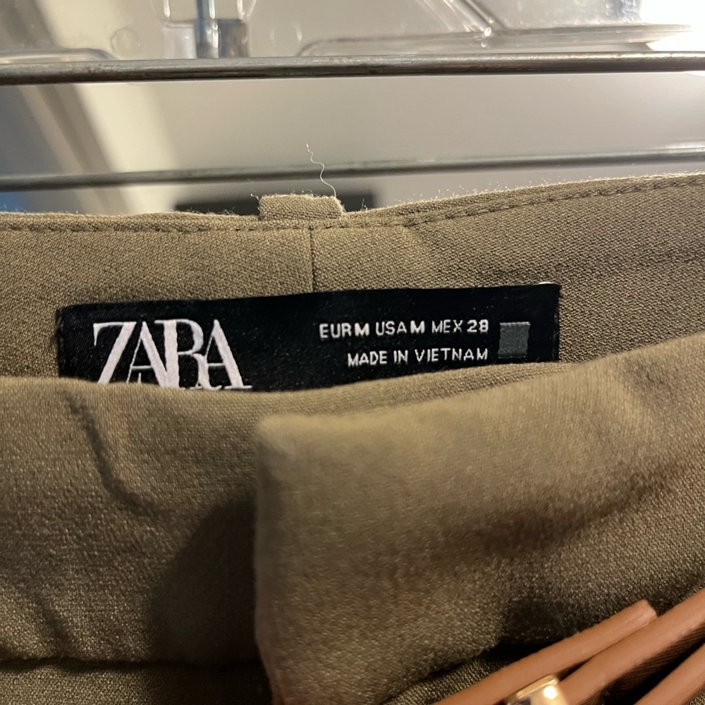 Olive Green Zara straight leg pants with belt - Picture 4 of 5